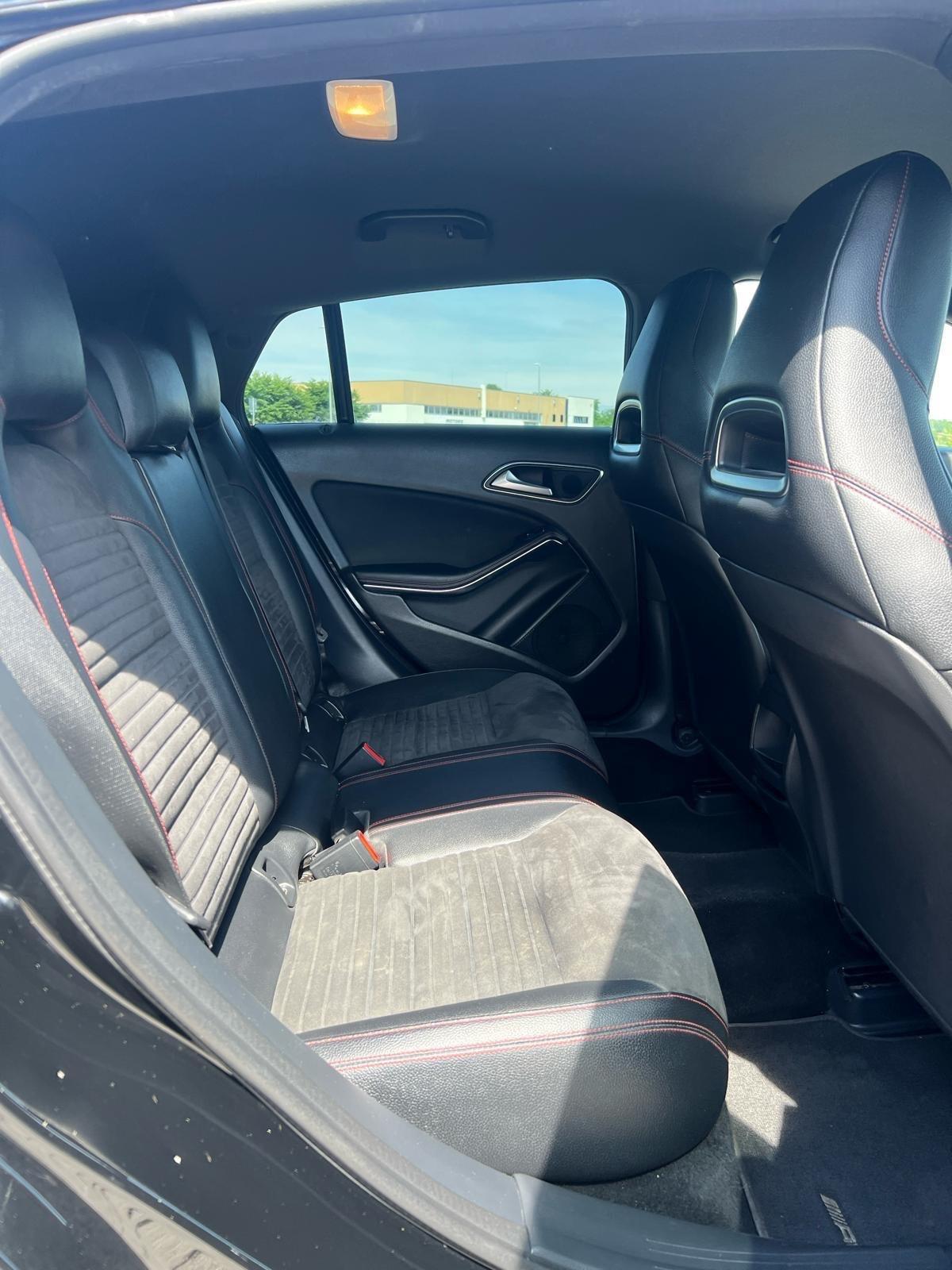 Mercedes-benz CLA 220 CLA 220 CDI 4Matic Automatic Premium