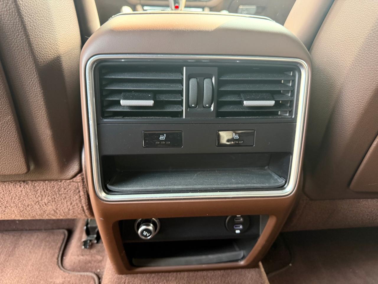 Porsche Cayenne Coupé 3.0 V6 E-Hybrid Platinum Edition