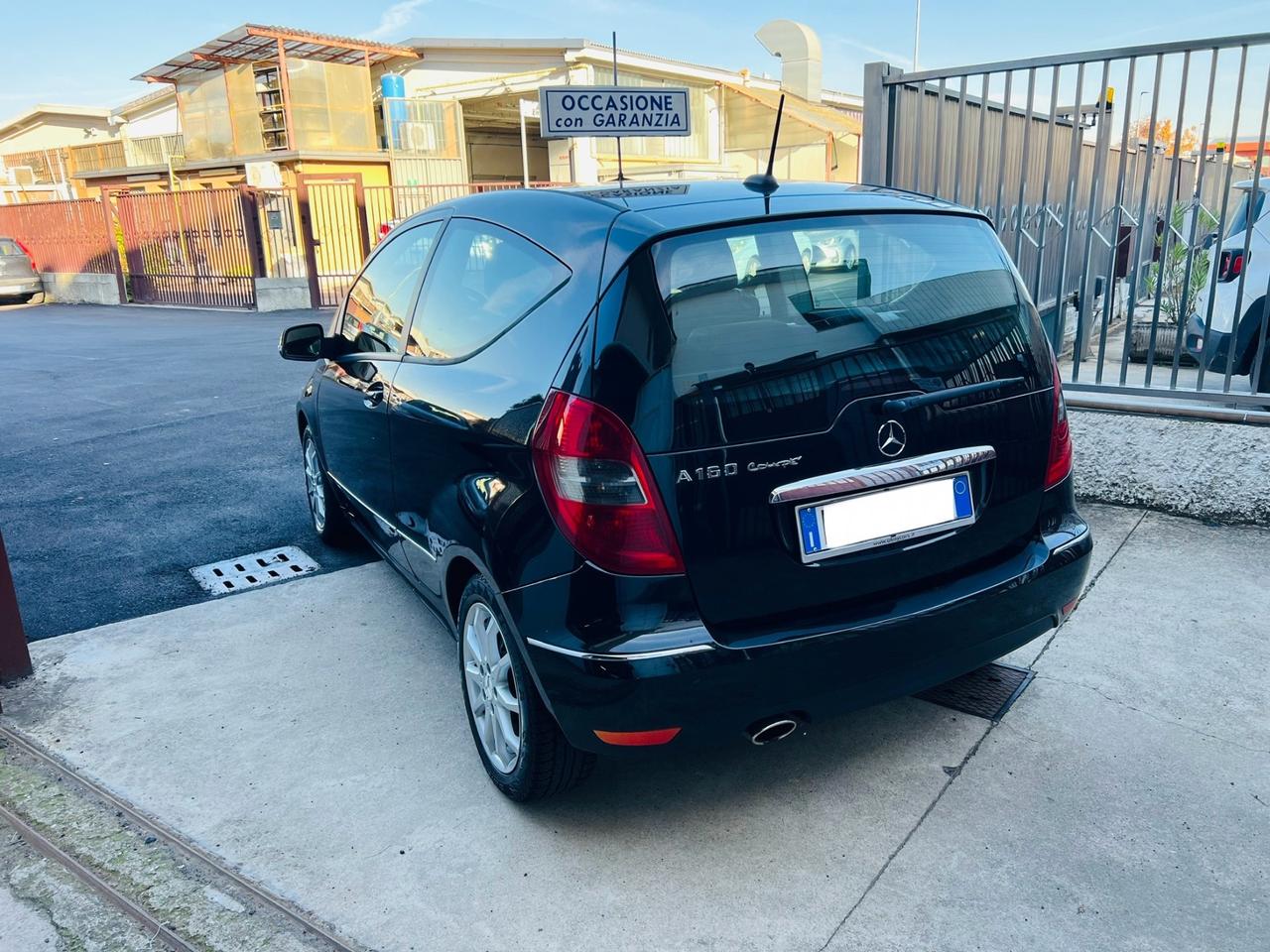 Mercedes-benz CON 12 MESI DI GARANZIA INCLUSA NEL PREZZO