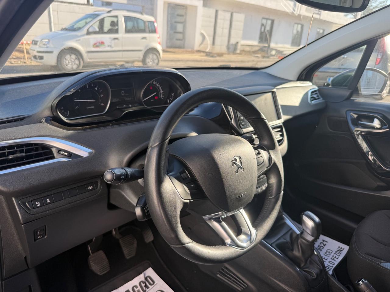 Peugeot 208 1.4 HDi 68 CV 5 porte Allure