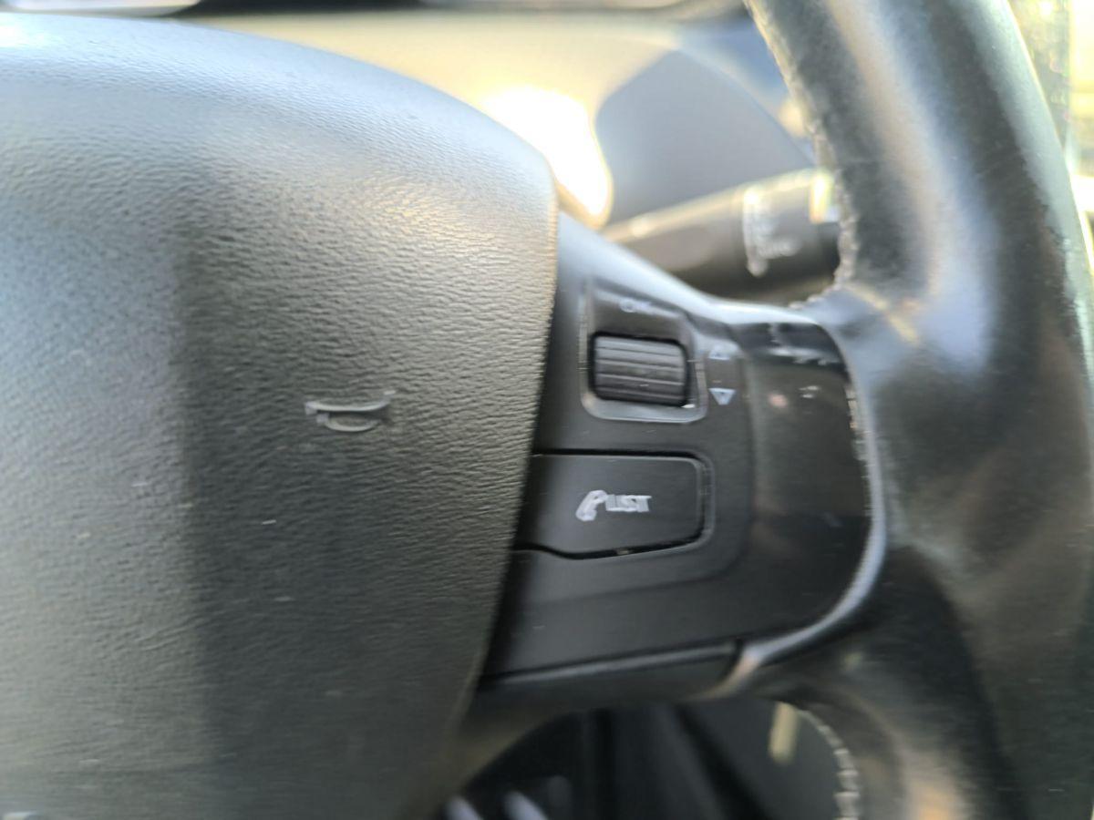 PEUGEOT - 2008 - BlueHDi 100 Allure