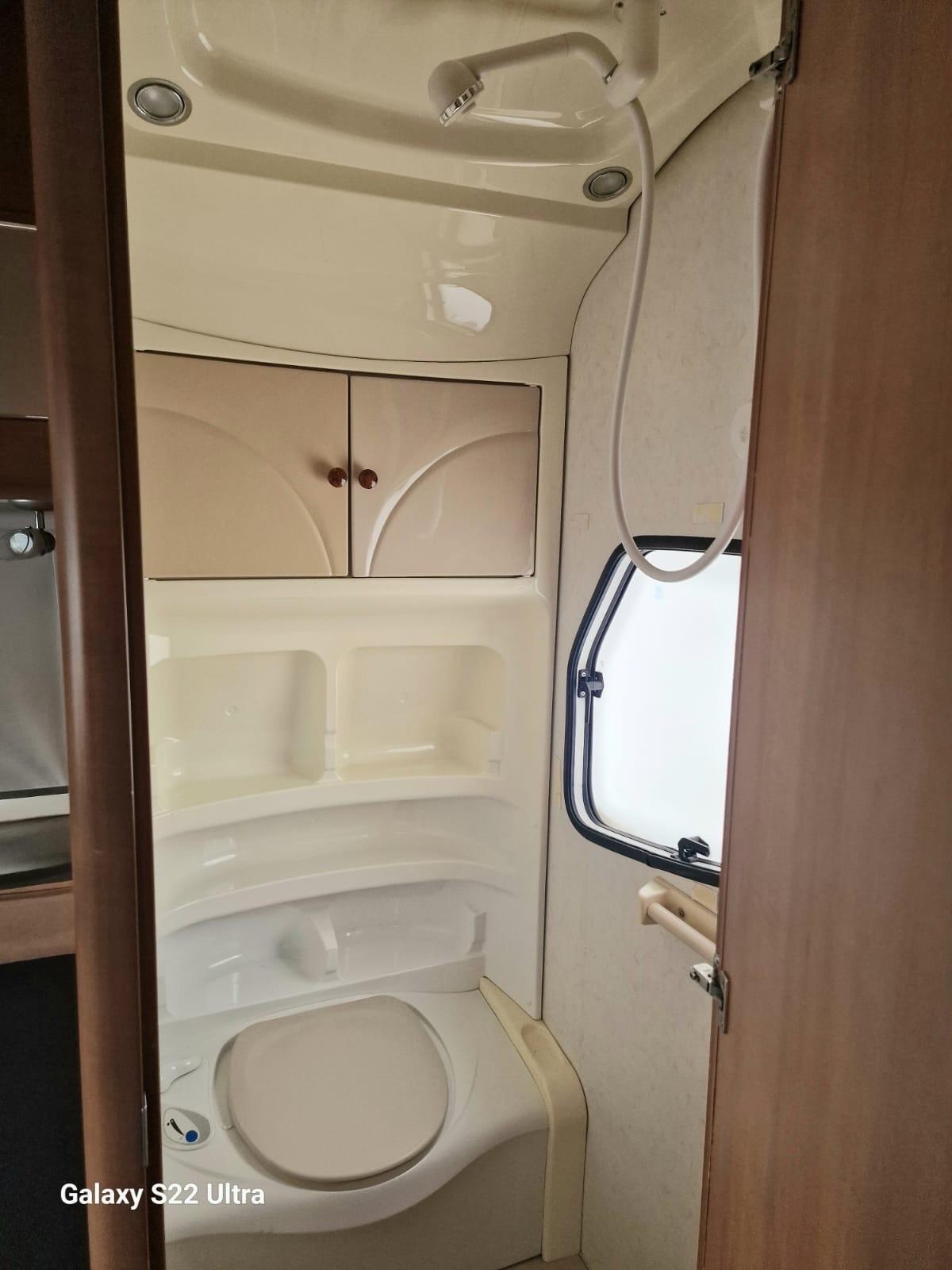 Hobby la Vita Caravan del 2010 in saldo 695