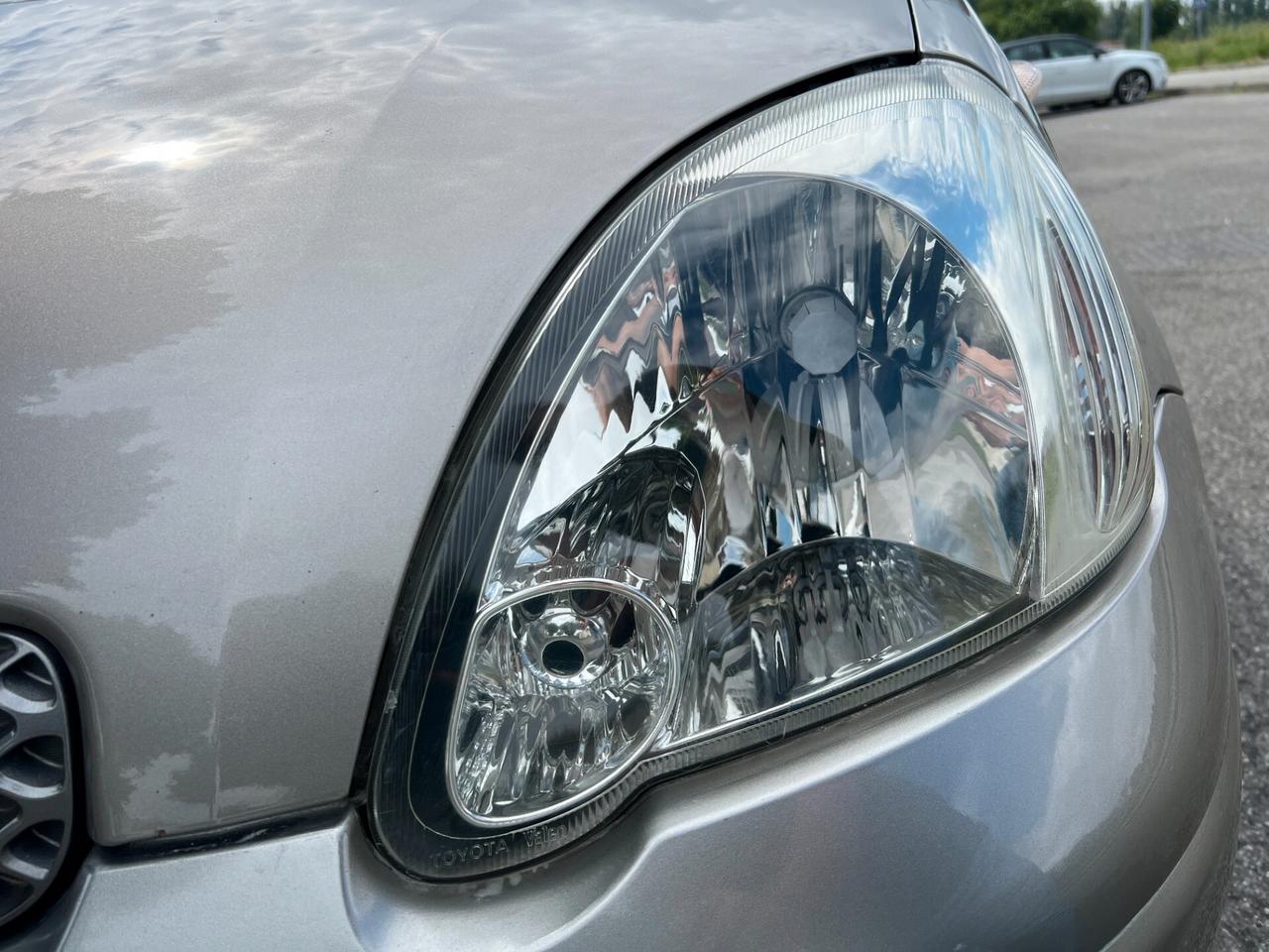 Toyota Yaris 1.0i 16V cat 3 porte Euro 4 adatta a neopatentati