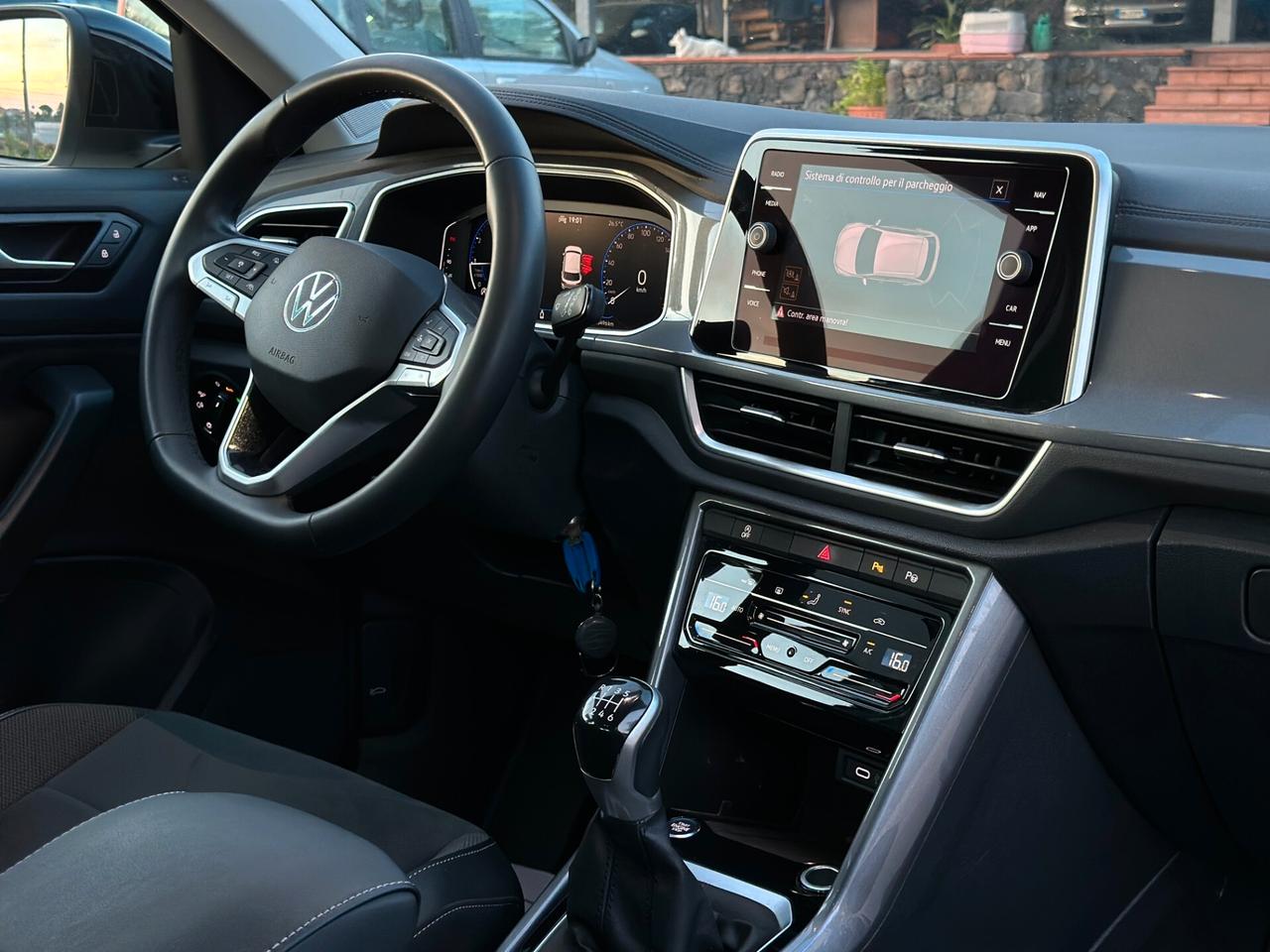 Volkswagen T-Roc 1.0 TSI R-Line PARI AL NUOVO