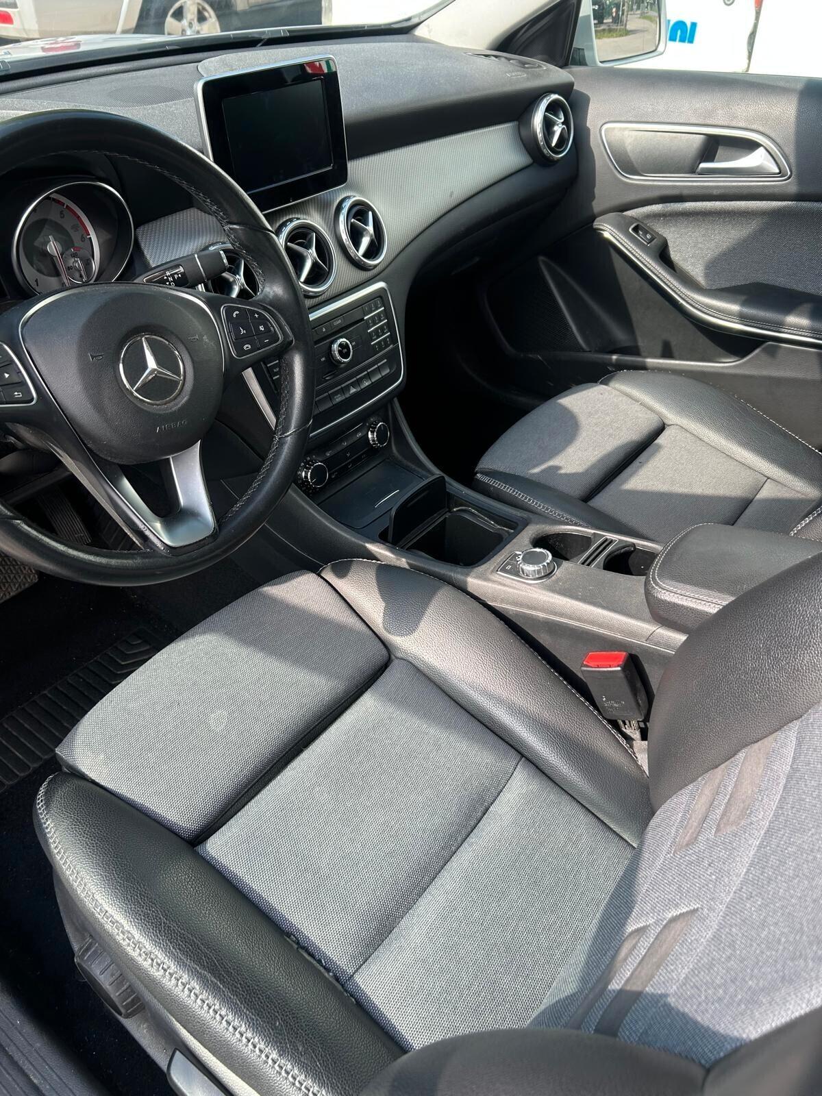 Mercedes-benz GLA 180 d Automatic Executive OK NEOPATENTATI