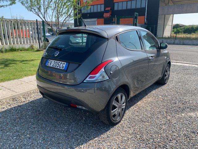 LANCIA Ypsilon 1.2 69 CV 5 porte Platinum