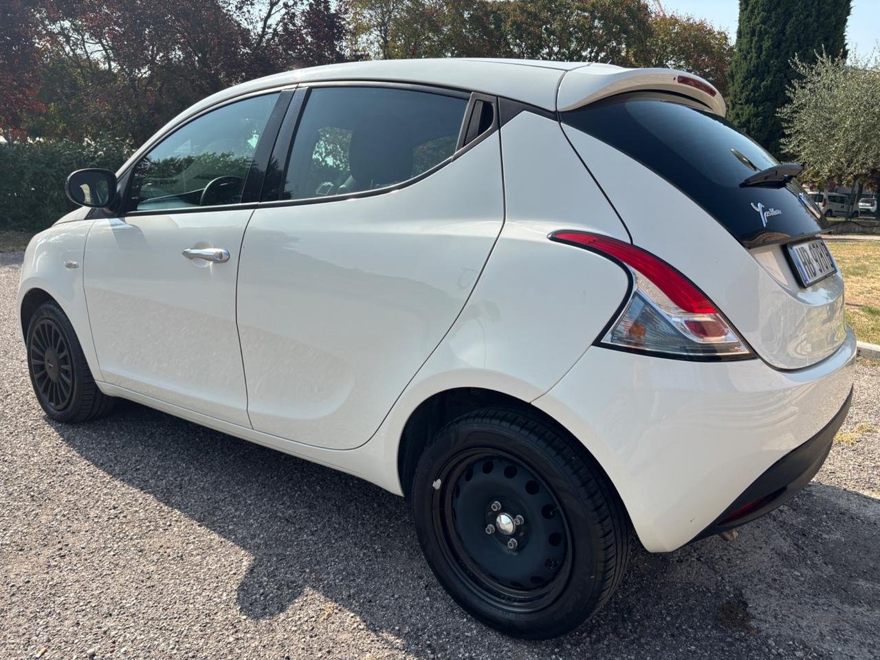 Lancia Ypsilon Hybrid (con soli 108000km)