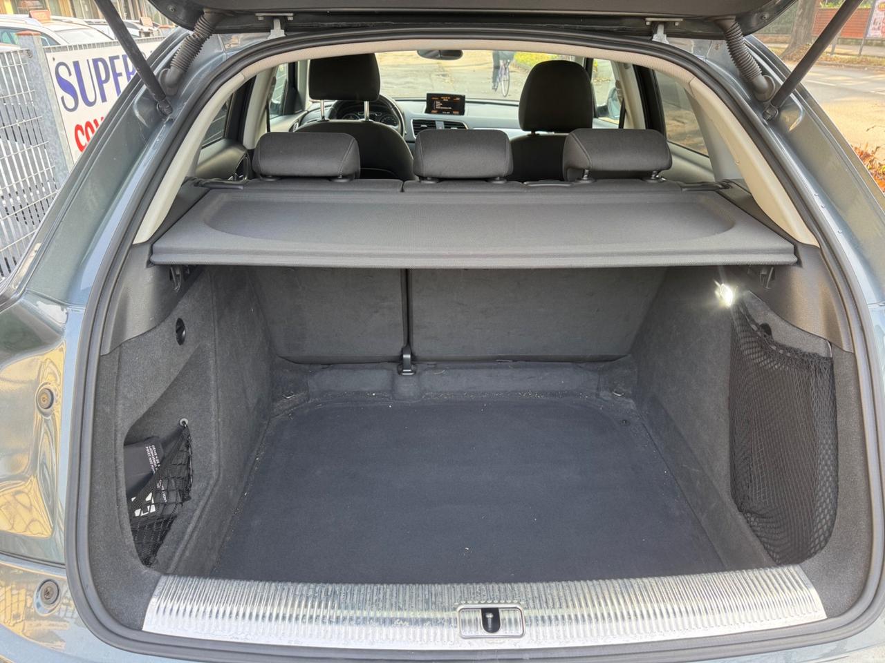 Audi Q3 2.0 TDI 4X4 neopaten garanzia 12 mesi