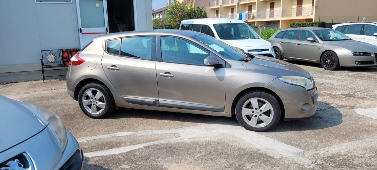 Renault Megane Mégane 1.5 dCi 110CV Dynamique