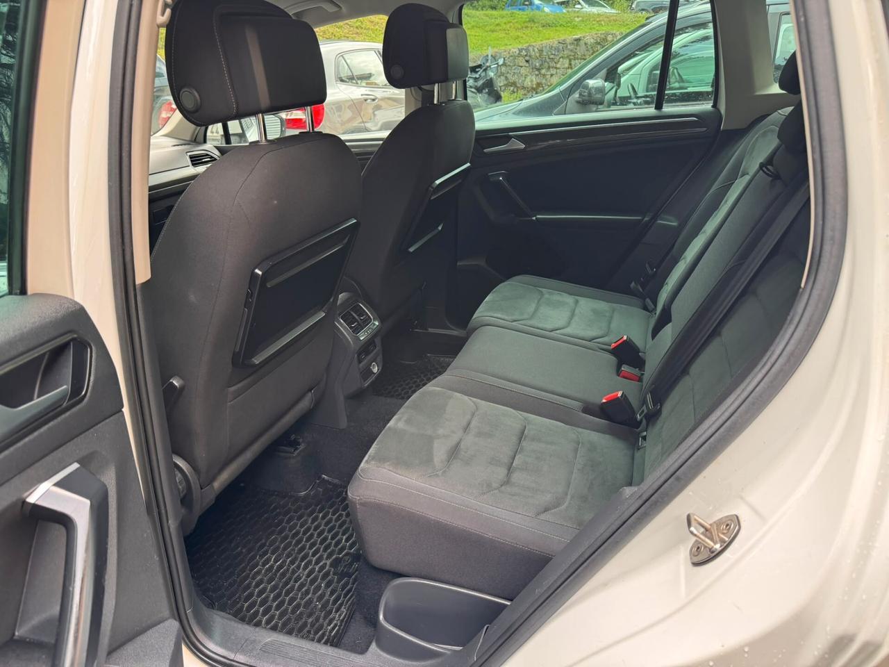 Volkswagen Tiguan 2.0 TDI SCR 4MOTION Business BlueMotion Technology GARANZIA 1 ANNO