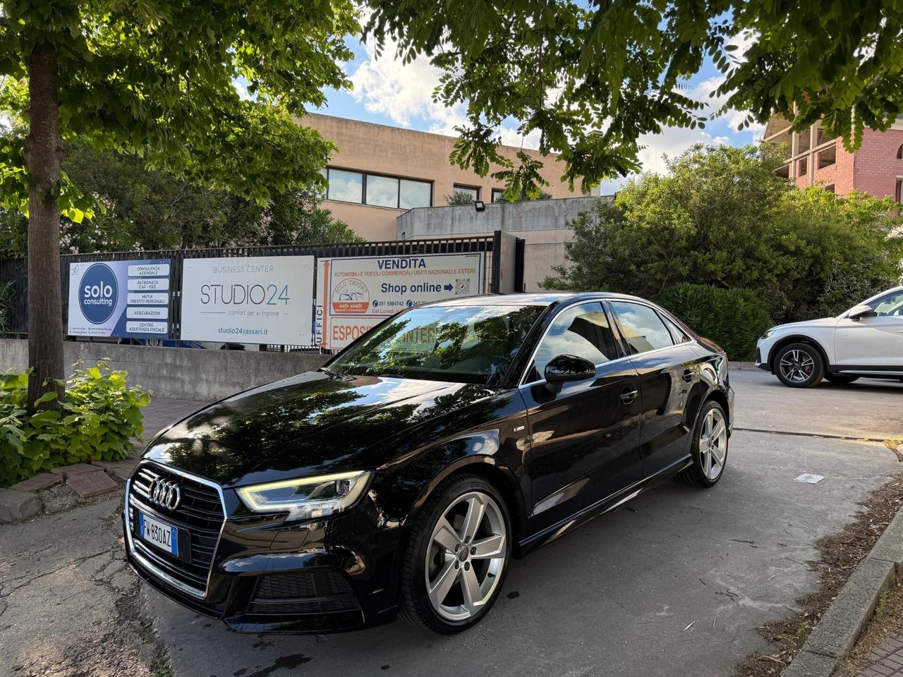 Audi A3 Sedan km. 29000! 30 TDI S Line