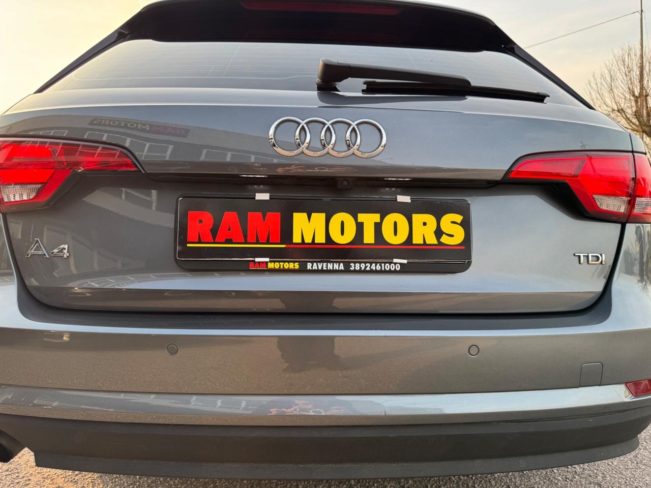 Audi A4 Avant 2.0 TDI 122 CV S tronic Sport Neopatentati