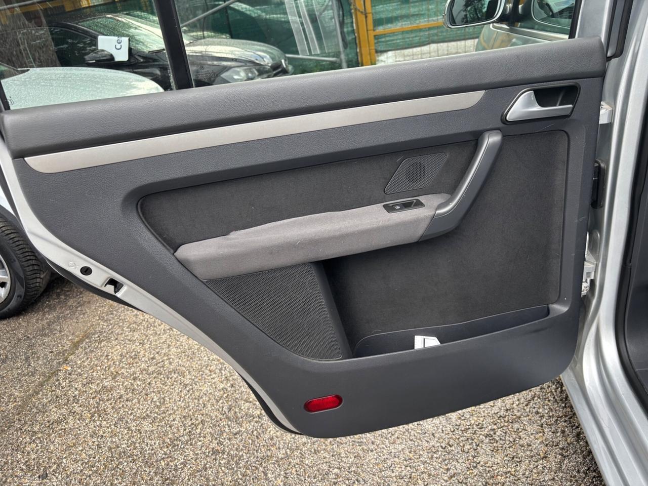Volkswagen Touran 1.6 Bifuel GPL