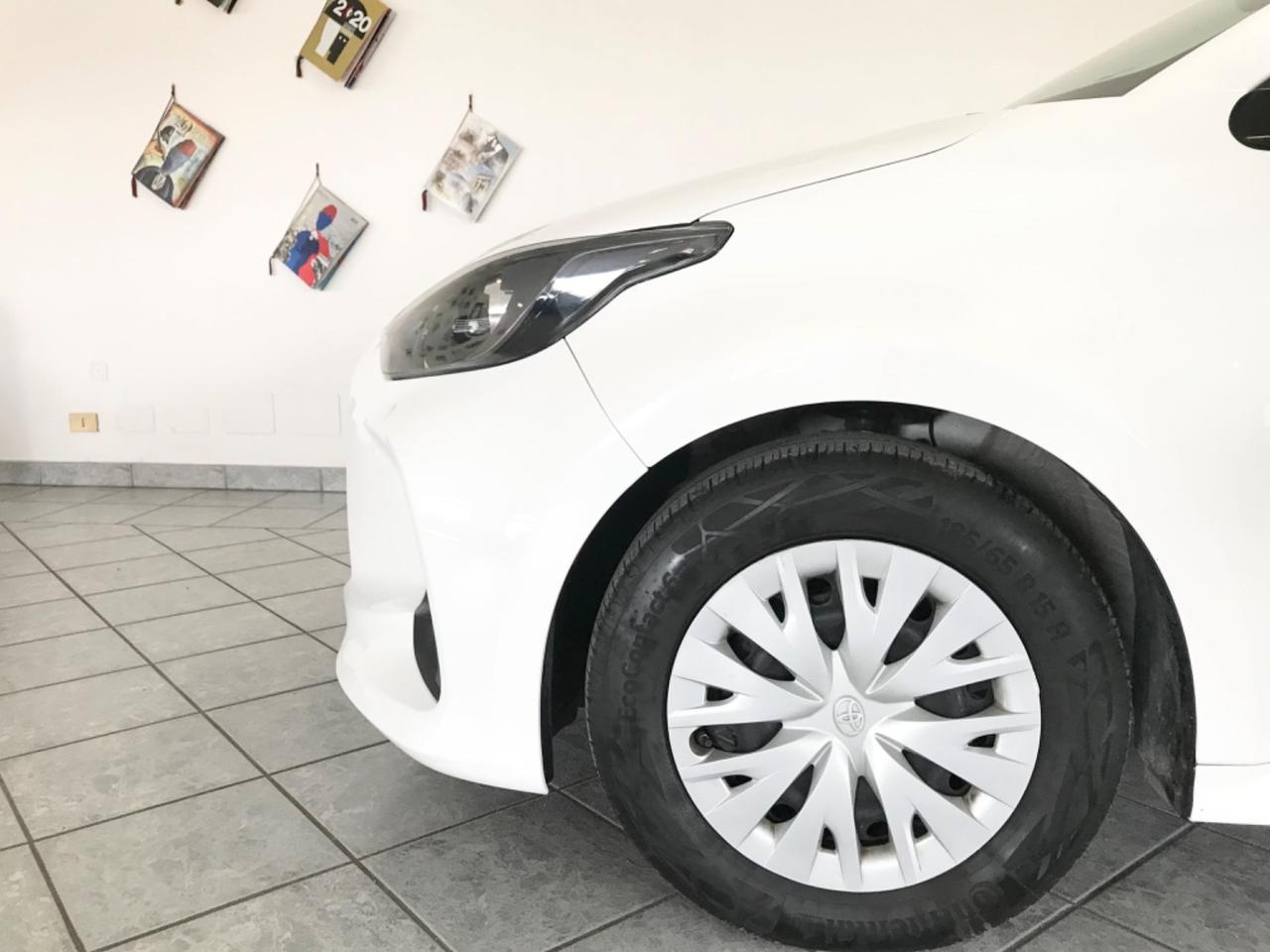 Toyota Yaris 1.0 5 porte Active