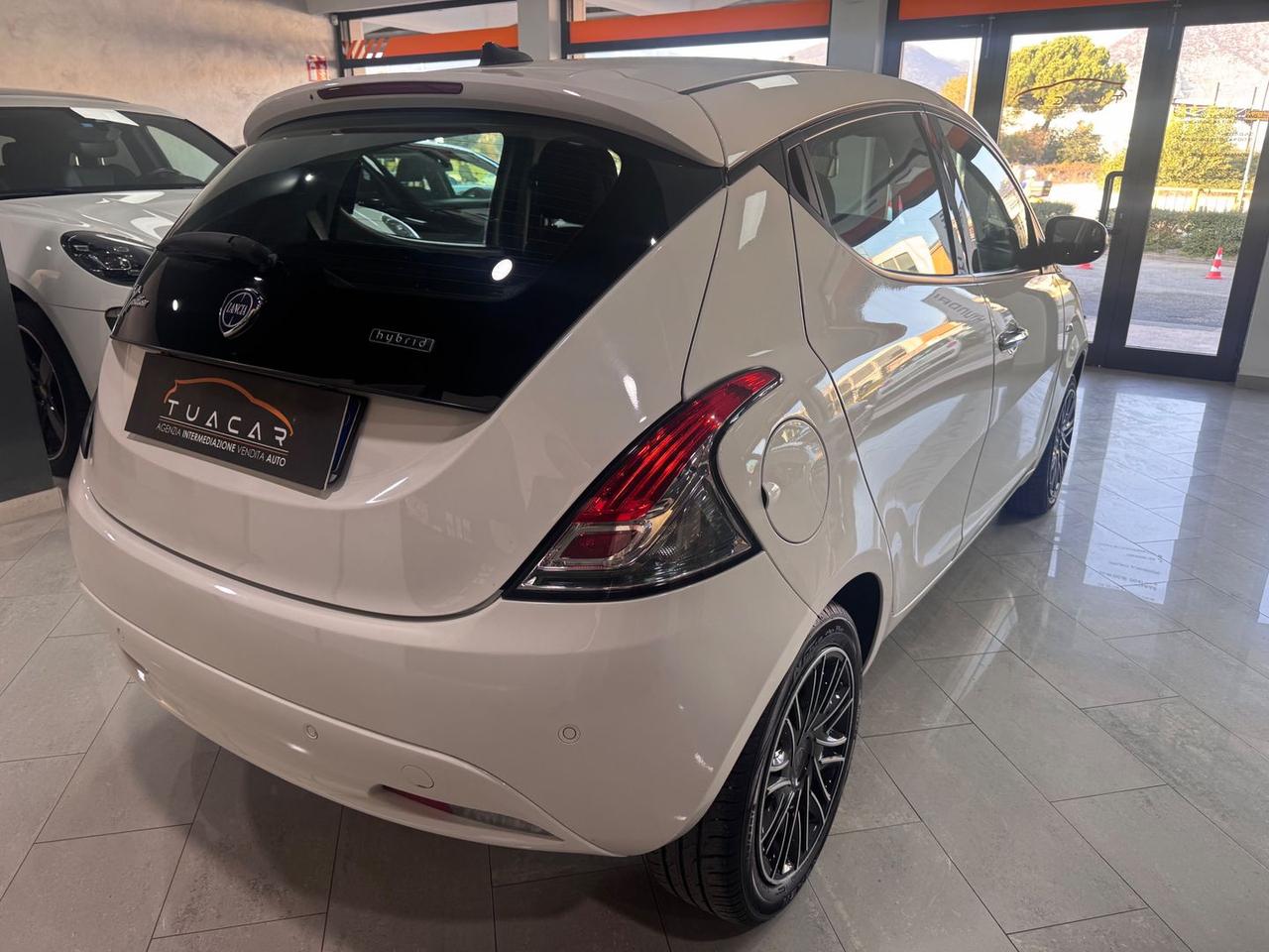 Lancia Ypsilon gold firefly MHEV #7845