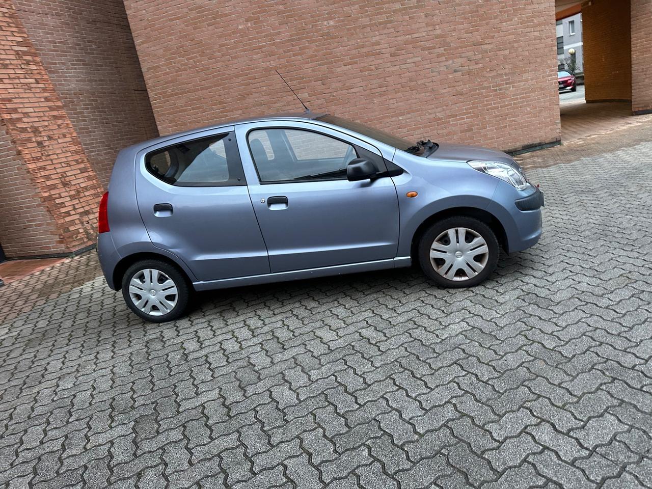 Nissan Pixo 1.0 5 porte Look