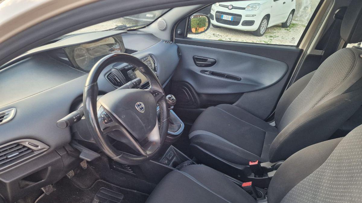 LANCIA - Ypsilon - 1.2 69 CV 5p. GPL Ecochic Gold