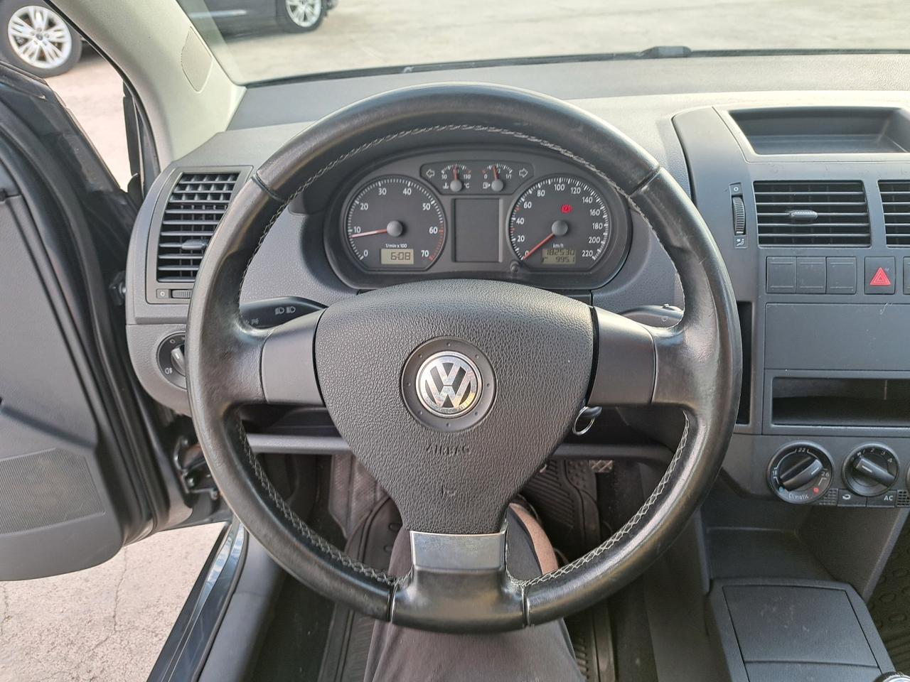 Volkswagen Polo 1.2 BENZINA - 2009 UNTIED