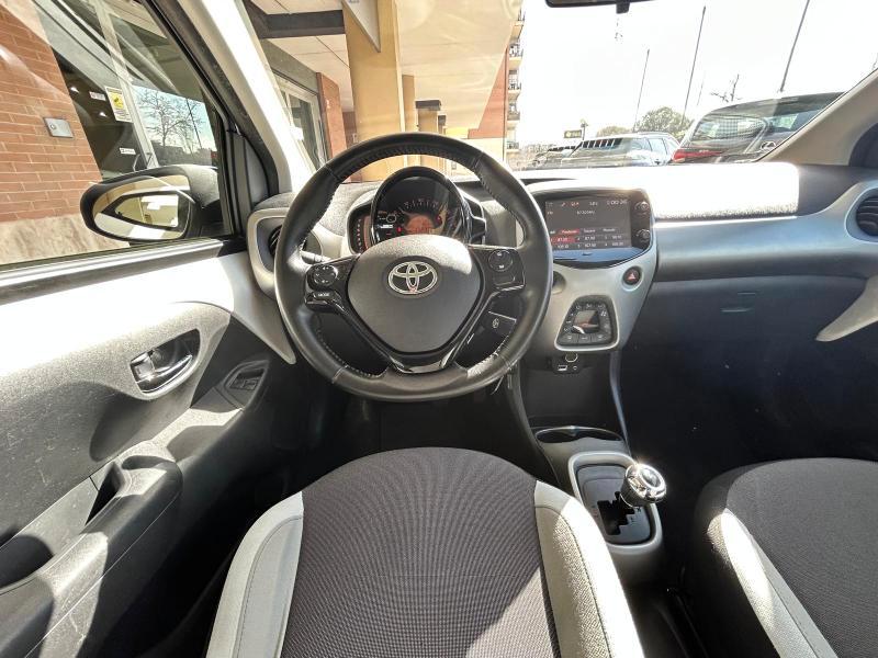 Toyota Aygo 5 Porte Aygo 5p 1.0 x-play m-mt *Promo SD 2026*