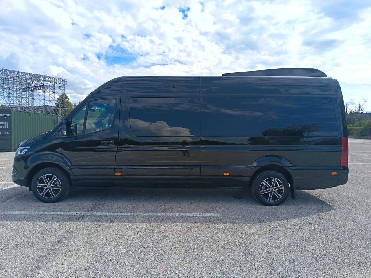 Mercedes-benz Sprinter K37/35 319 CDI RWD TN Tourer