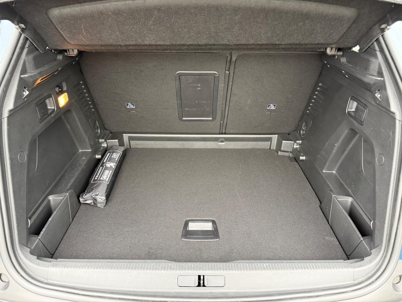 Peugeot 3008 BlueHDi 130 S&S EAT8 Active Business