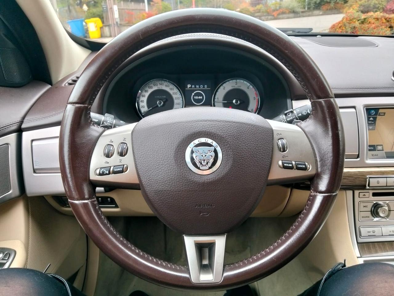 Jaguar XF 2.7D V6 Premium Luxury