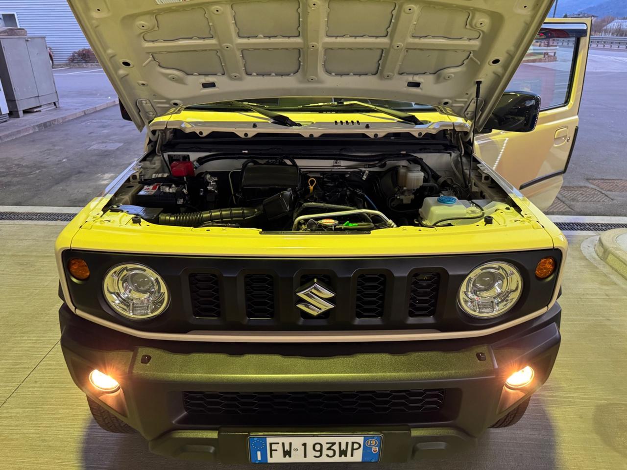 Suzuki Jimny 1.5 5MT Top