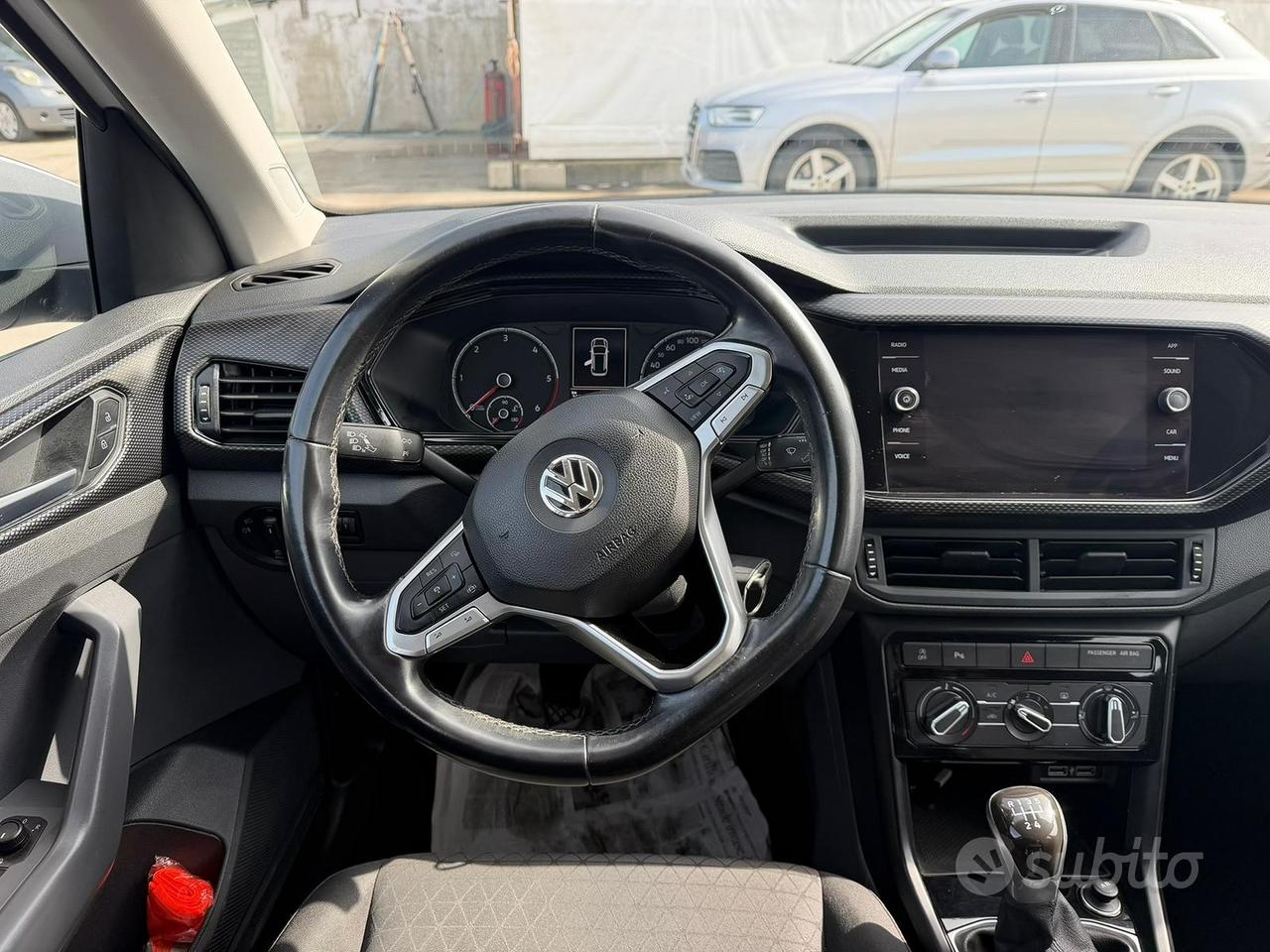 Volkswagen t-cross