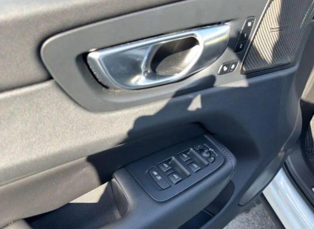 VOLVO XC60 B4 (d) AWD automatico Plus Dark N1Autocarro