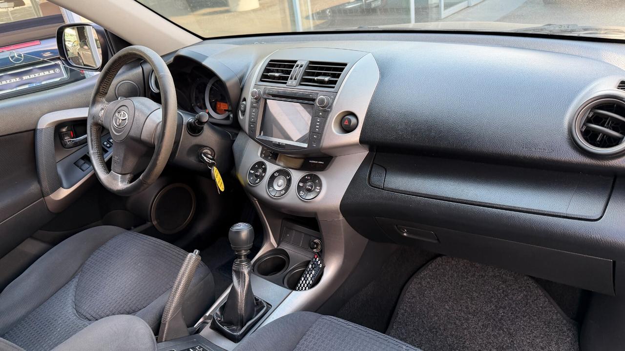 Toyota RAV 4 RAV4 Crossover 2.2 D-4D 136 CV Sol