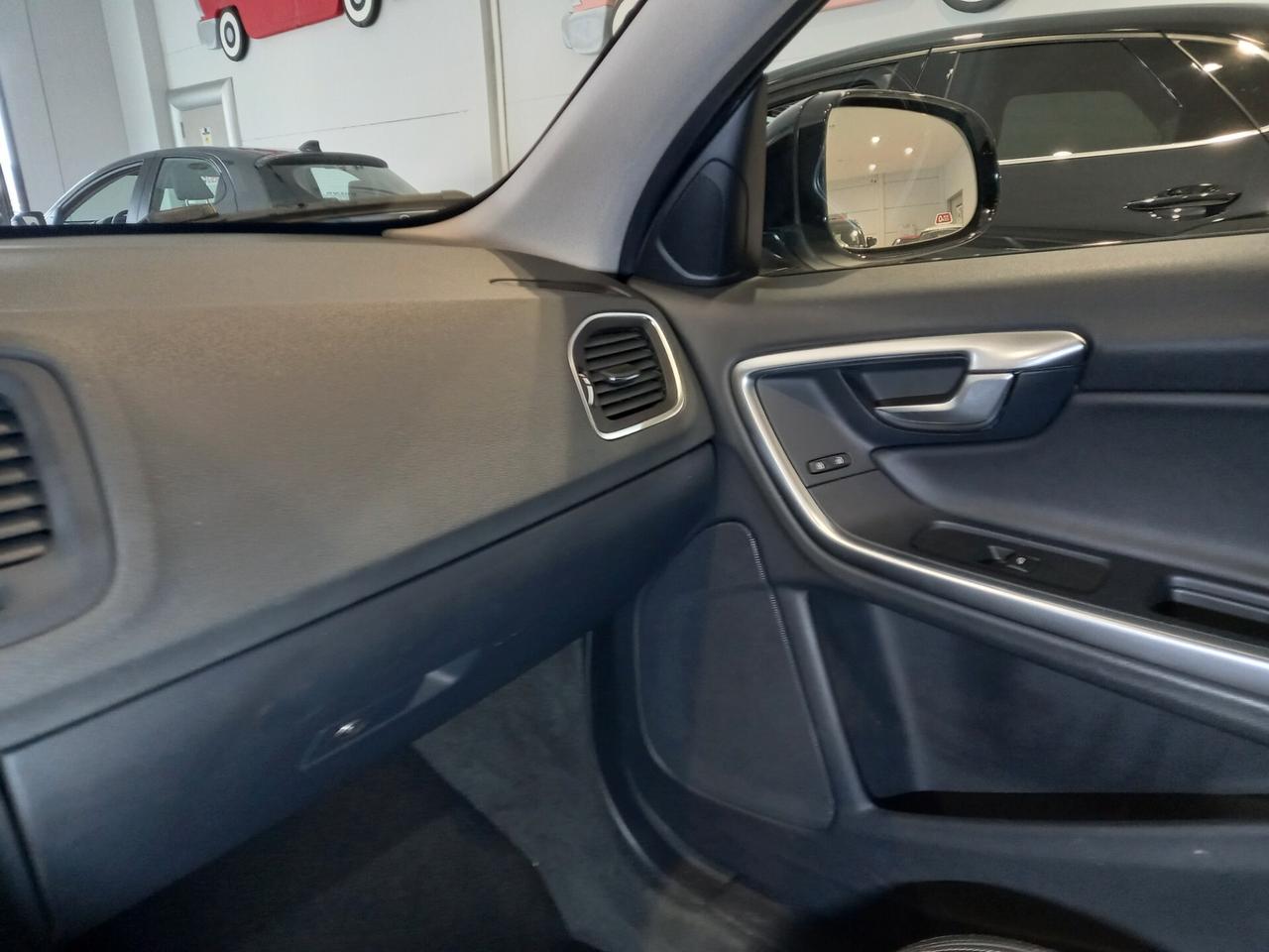 Volvo V60 Cross Country UNICO PROP