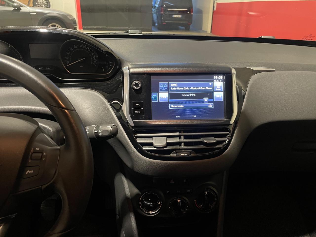 Peugeot 208 PureTech 82 5 porte Allure