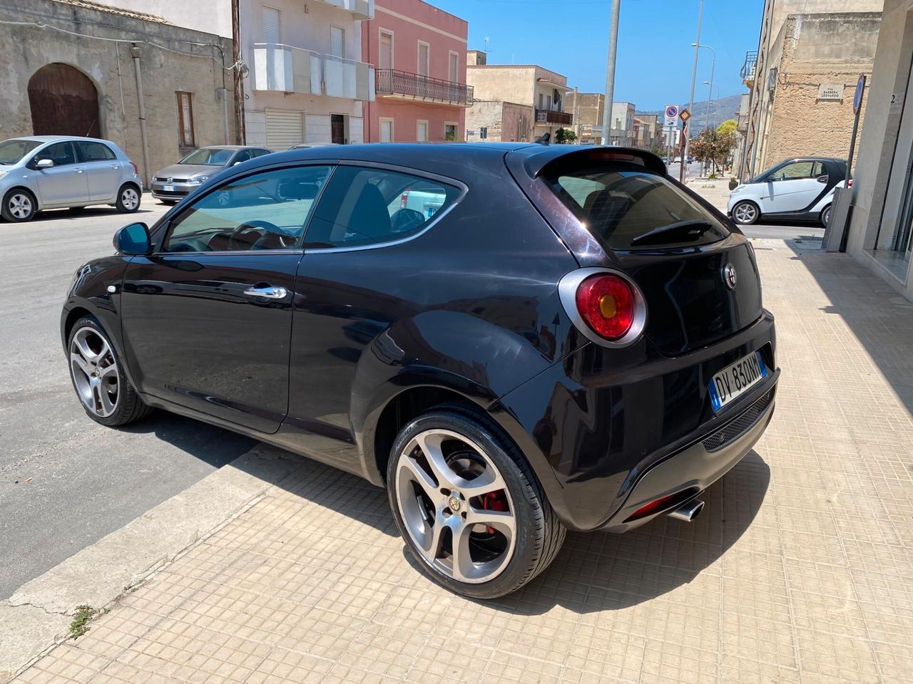 Alfa Romeo MiTo 1.6 JTDm 16V Distinctive Sport Pack