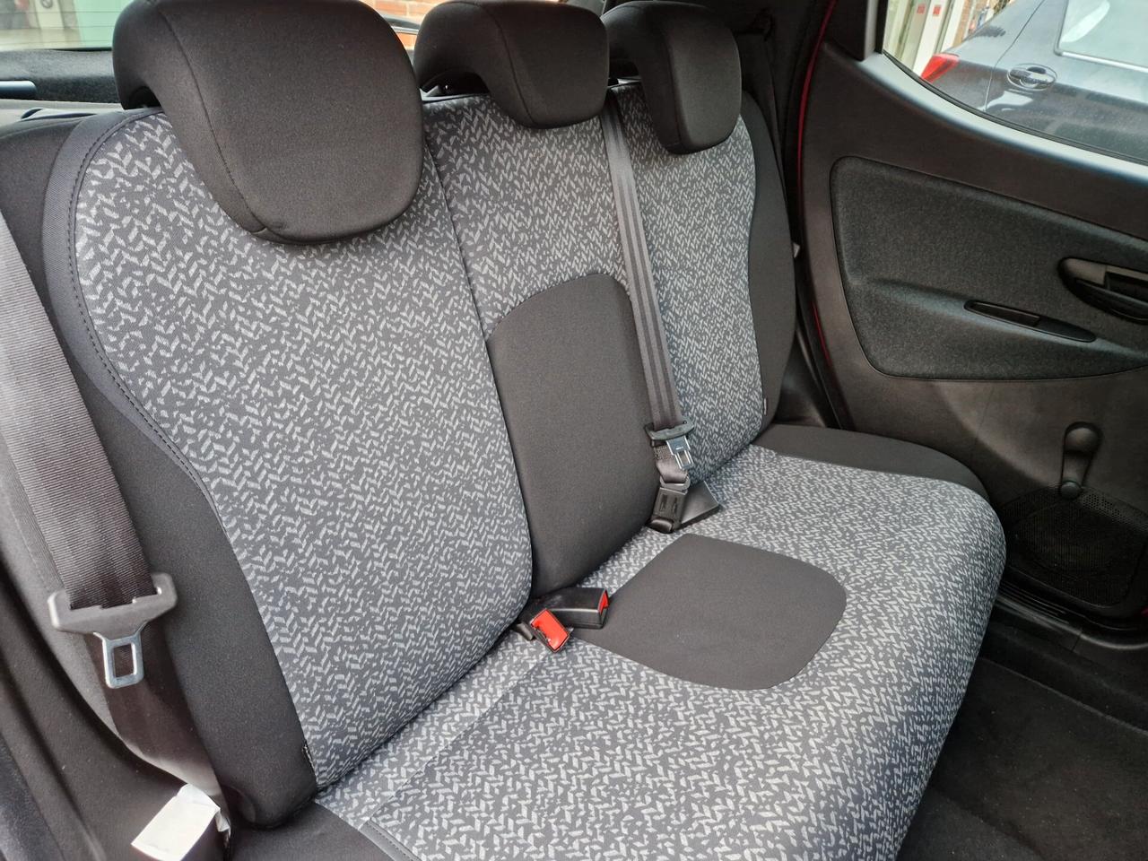 Lancia Ypsilon Hybrid 1.0 70CV "23.800 km" Bluetooth, Sensori p.