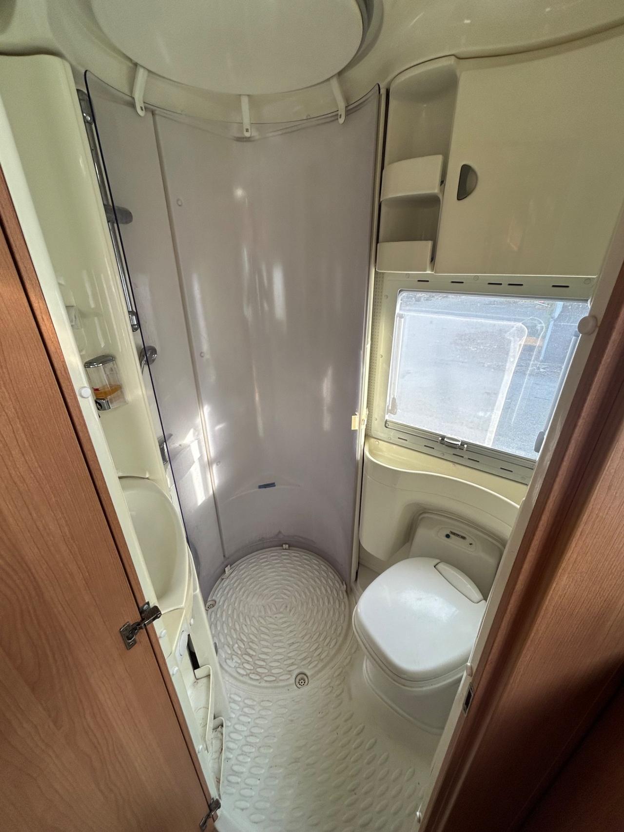 054 motorhome KNAUSS sunliner del 2006 in saldo