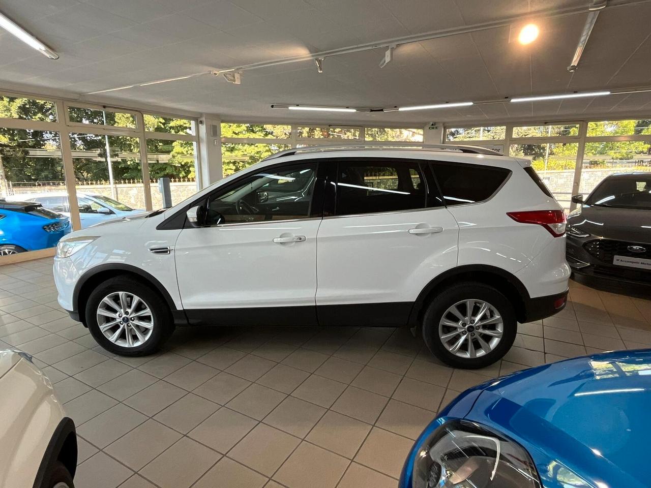 Ford Kuga 2.0 TDCI 150 CV S&S 4WD Powershift Titanium