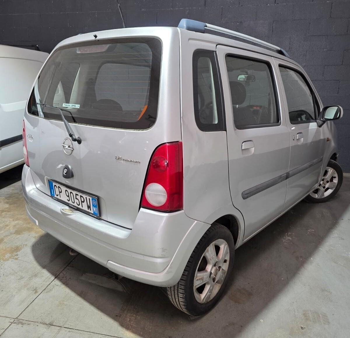 Opel Agila 1.2 16V Fashion Line