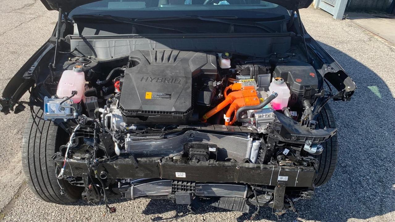 Hyundai Kona HEV 1.6 DCT NLine, incidentata!!