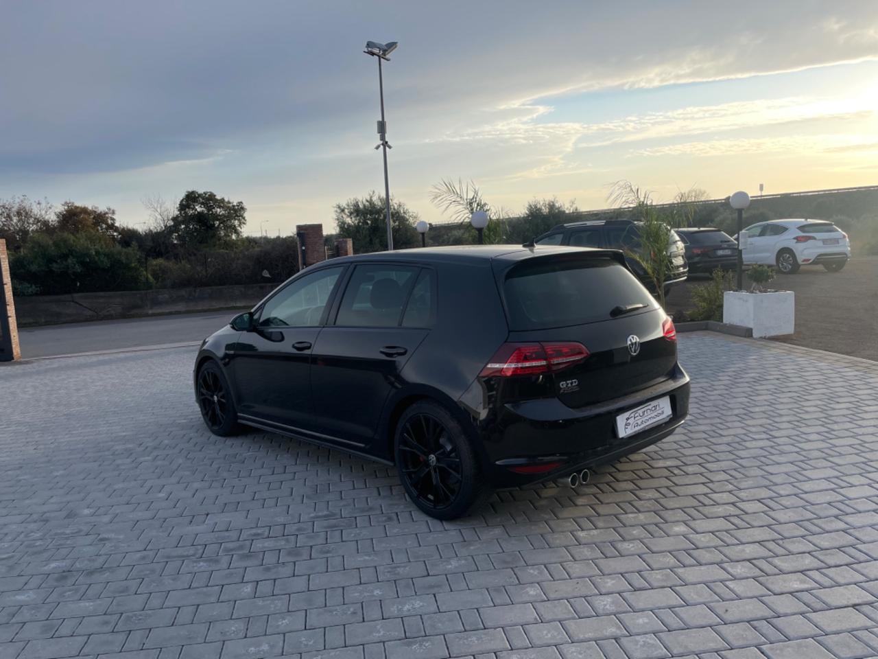 Volkswagen Golf 2.0 GTD 184 cv DSG