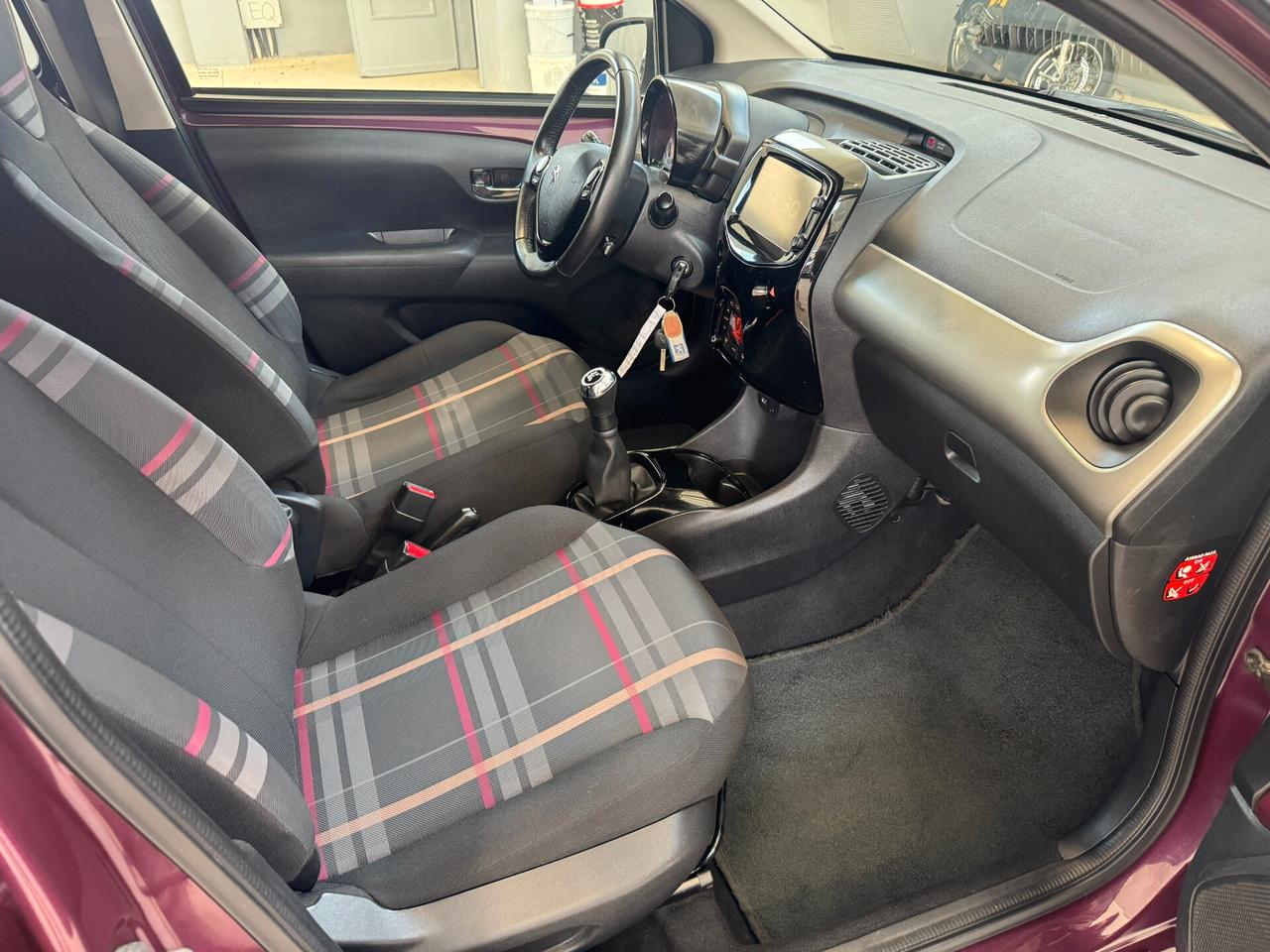 Peugeot 108 PureTech 82 5 porte Allure