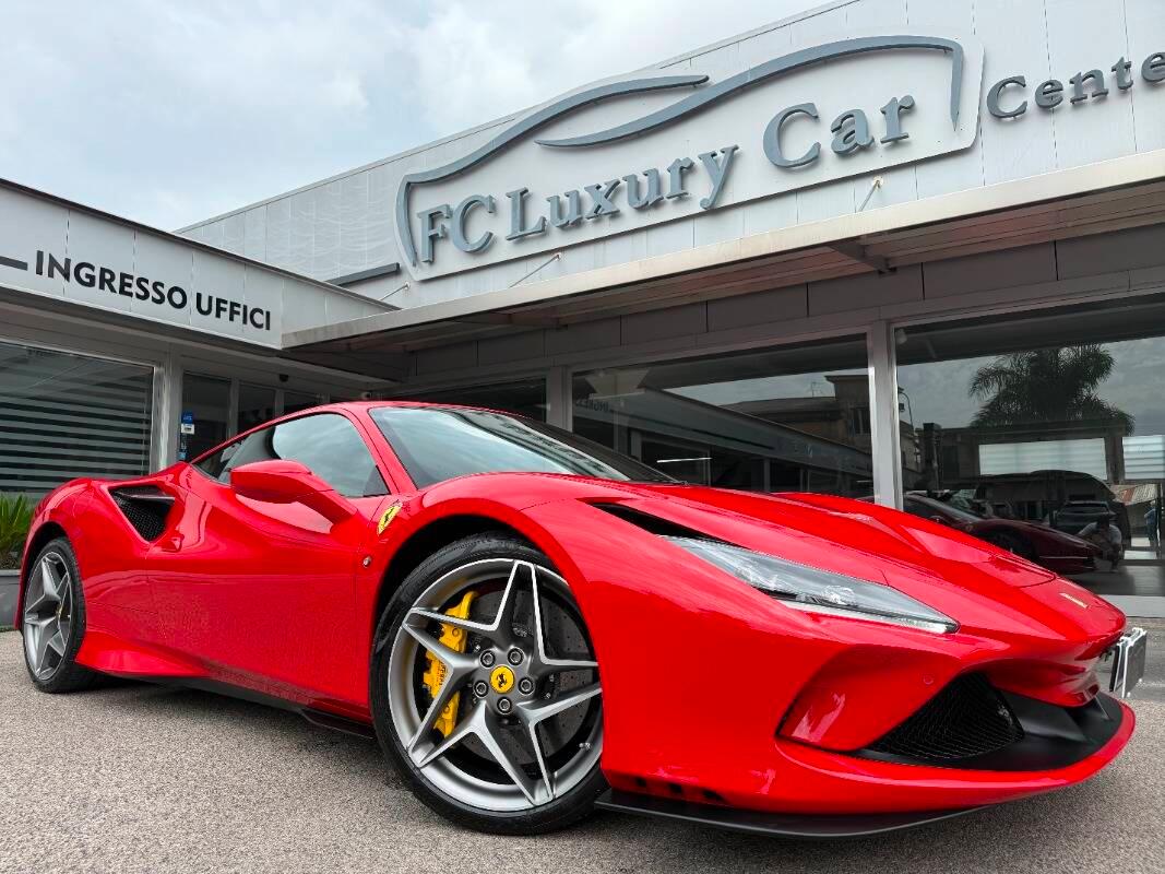 Ferrari F8 3.9 SOLLEVATORE FULL CARBON ITALIANA !