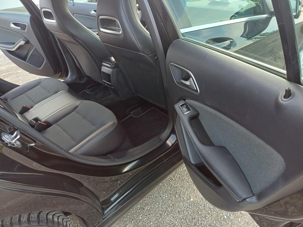 Mercedes-benz A 160 d Automatic Premium