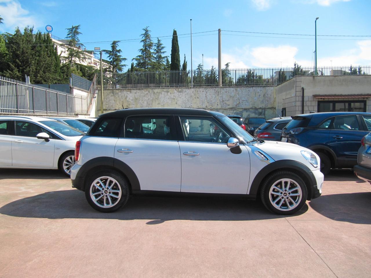 Mini Cooper D Countryman 1.6 Business - automatico + tetto panoramico