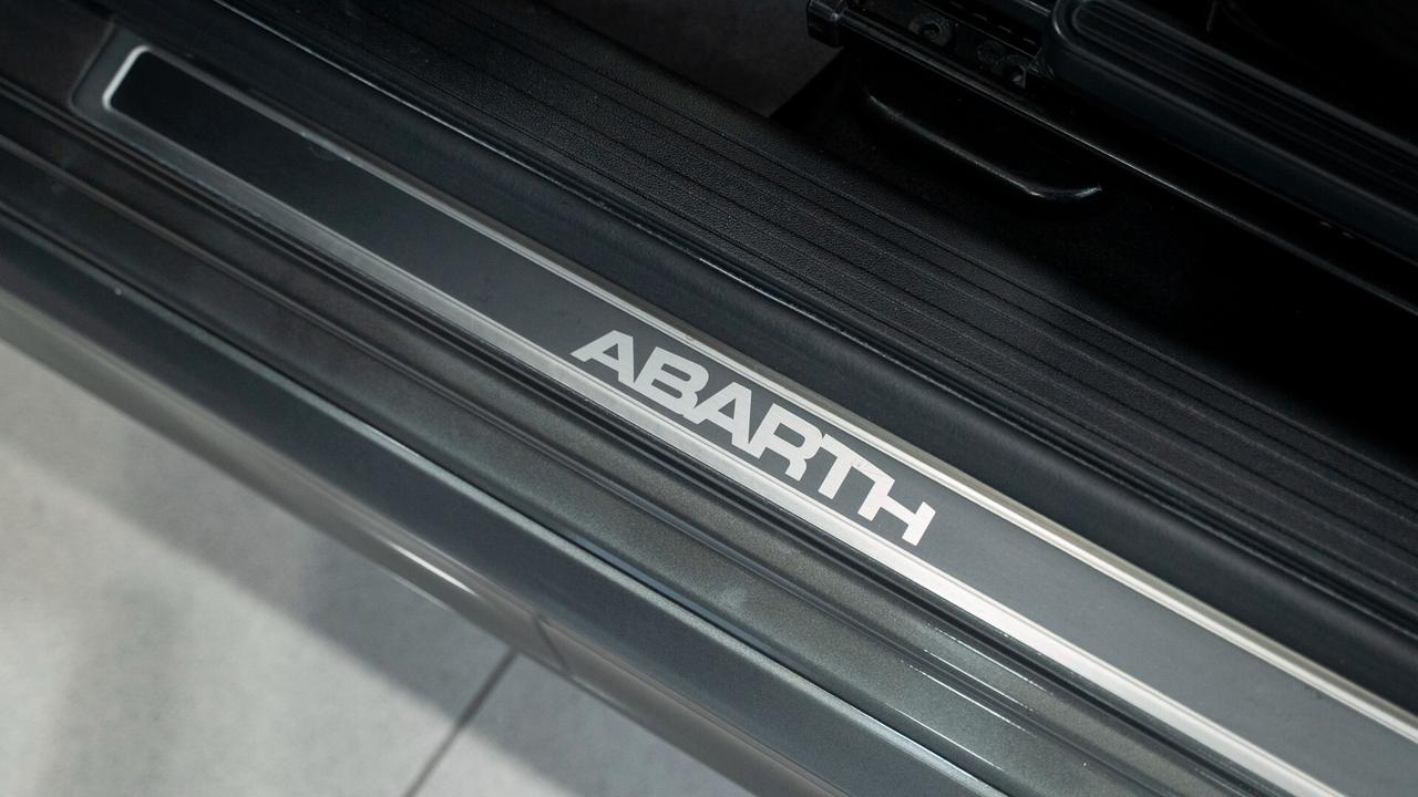 Abarth 595 Competizione 1.4 T JET 180 CV SABELT BEATS CARBONIO BREMBO XENO NAVI FULL OPTIONAL