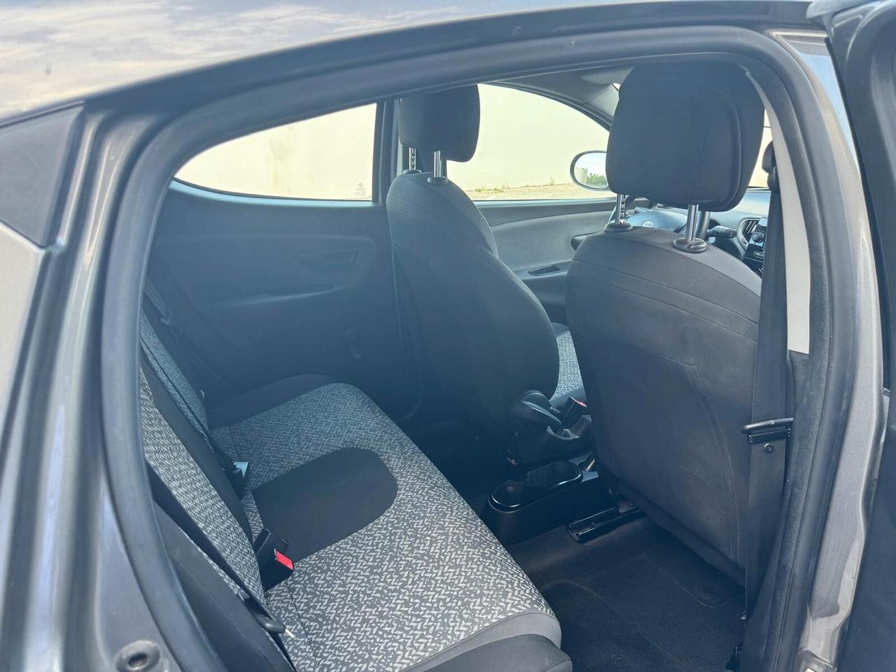 Lancia Ypsilon 1.0 FireFly 5 porte S&S Hybrid Ecochic A. Ferretti