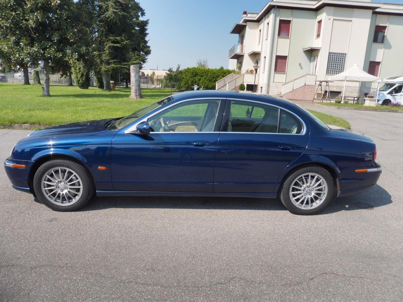 Jaguar S-Type 2.5 V6 Executive