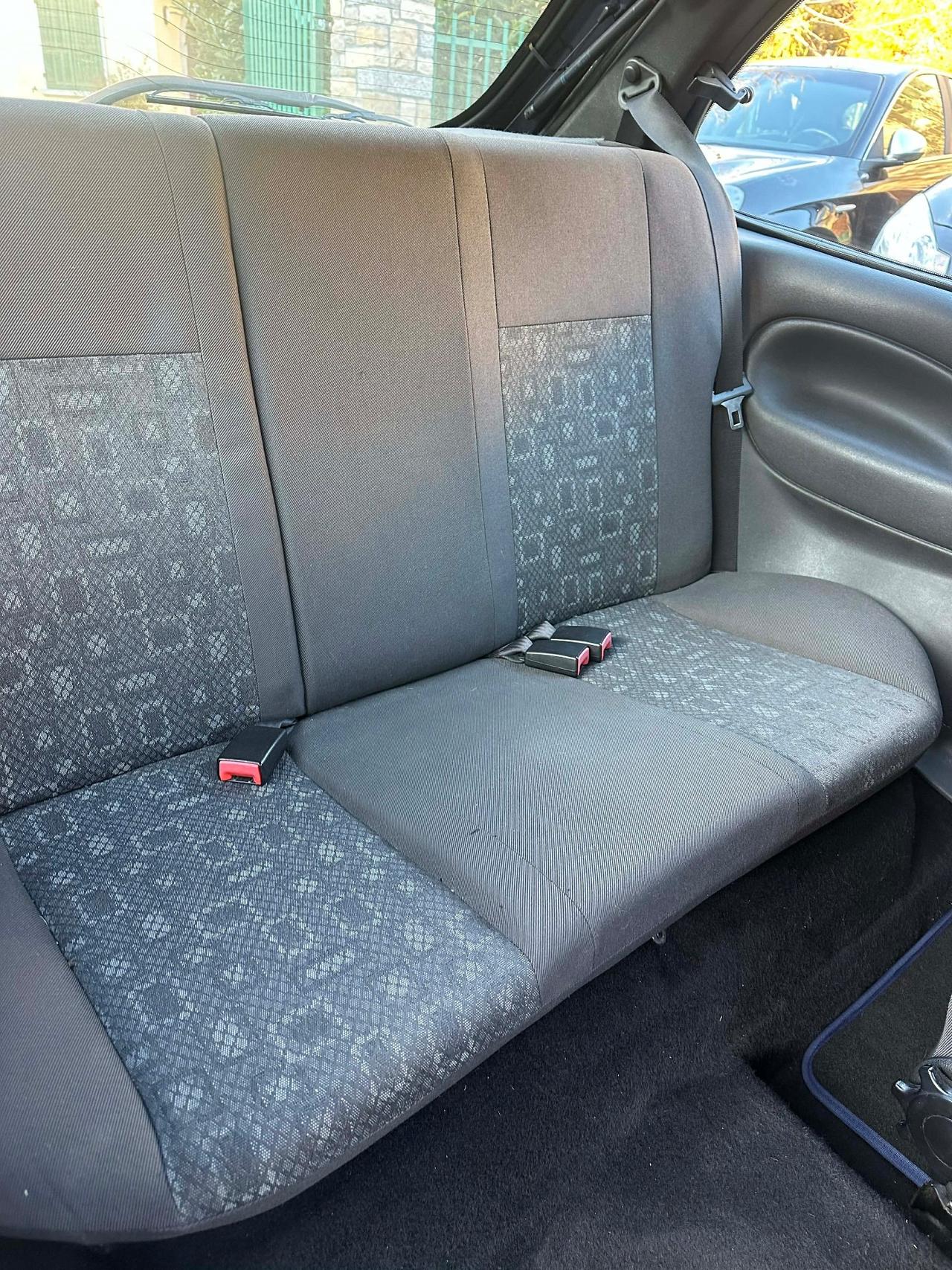 Ford FIESTA 1.2 16V 3P GHIA NEOPAT