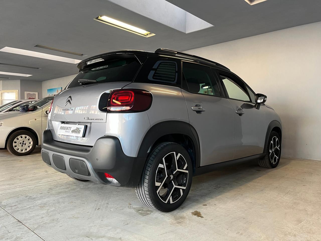Citroen C3 Aircross 1.2cc SHINE 130cv CAMBIO AUTOMATICO-FULL OPTIONAL