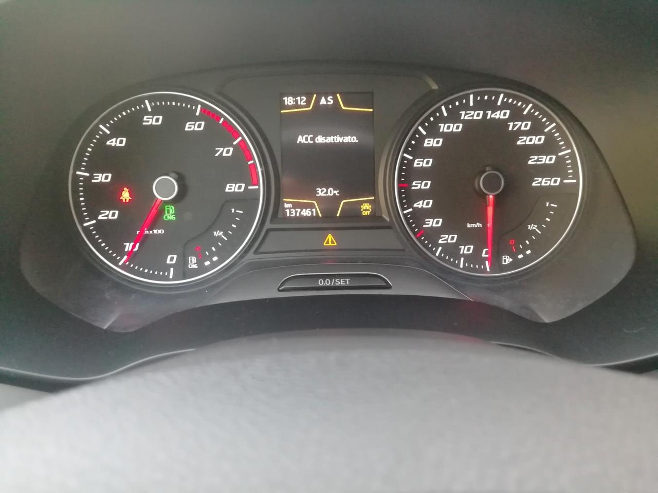 Seat Leon 1.4 TGI ST Business HIGH "UNICO PROPRIETARIO/FARI LED"