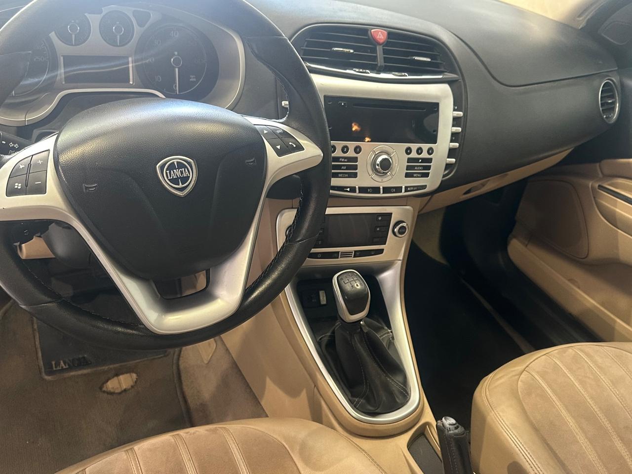 Lancia Delta 1.6 MJT DPF Gold